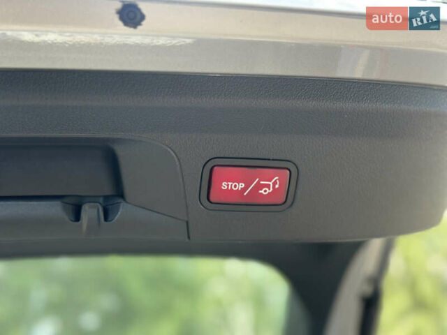 Сірий Мерседес ГЛЕ-Клас, об'ємом двигуна 1.95 л та пробігом 63 тис. км за 73000 $, фото 22 на Automoto.ua