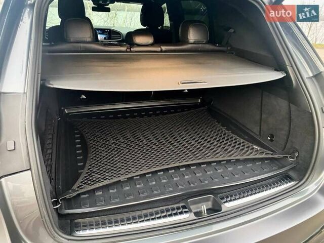 Сірий Мерседес ГЛЕ-Клас, об'ємом двигуна 4 л та пробігом 55 тис. км за 81500 $, фото 43 на Automoto.ua