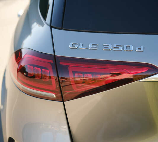 Сірий Мерседес ГЛЕ-Клас, об'ємом двигуна 2.93 л та пробігом 95 тис. км за 73000 $, фото 4 на Automoto.ua