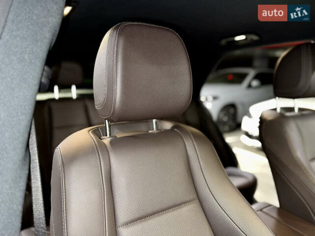 Серый Мерседес ГЛЕ-Класс, объемом двигателя 2 л и пробегом 82 тыс. км за 66700 $, фото 41 на Automoto.ua