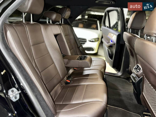 Серый Мерседес ГЛЕ-Класс, объемом двигателя 2 л и пробегом 82 тыс. км за 66700 $, фото 31 на Automoto.ua