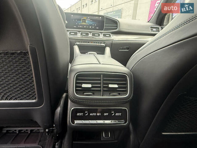 Серый Мерседес ГЛЕ-Класс, объемом двигателя 3.98 л и пробегом 75 тыс. км за 115000 $, фото 15 на Automoto.ua