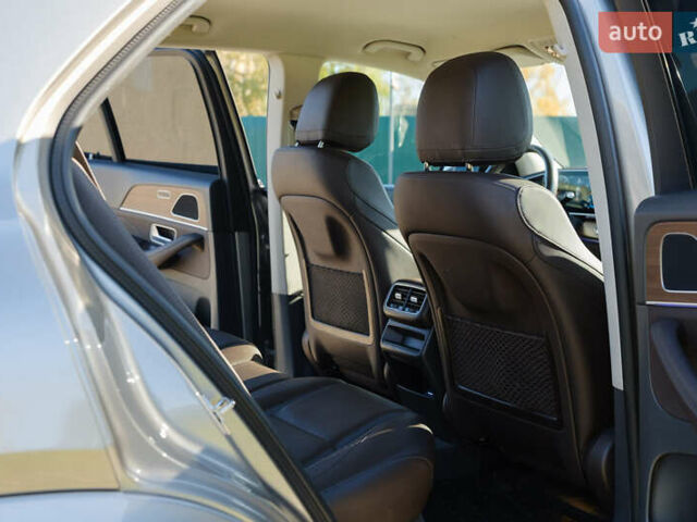 Сірий Мерседес ГЛЕ-Клас, об'ємом двигуна 2.93 л та пробігом 95 тис. км за 73000 $, фото 24 на Automoto.ua