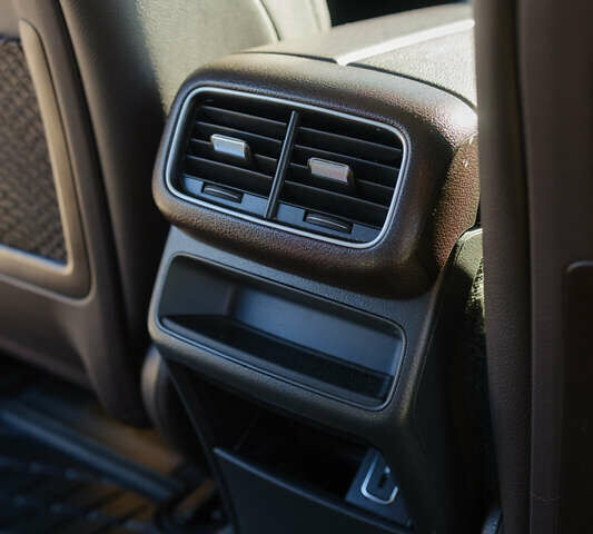 Сірий Мерседес ГЛЕ-Клас, об'ємом двигуна 2.93 л та пробігом 95 тис. км за 73000 $, фото 26 на Automoto.ua