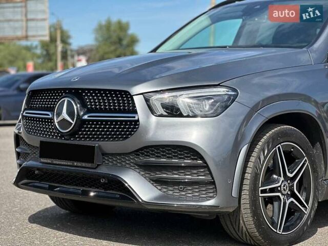 Серый Мерседес ГЛЕ-Класс, объемом двигателя 1.95 л и пробегом 67 тыс. км за 71800 $, фото 1 на Automoto.ua