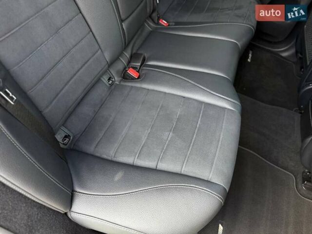 Серый Мерседес ГЛЕ-Класс, объемом двигателя 1.95 л и пробегом 67 тыс. км за 71800 $, фото 70 на Automoto.ua