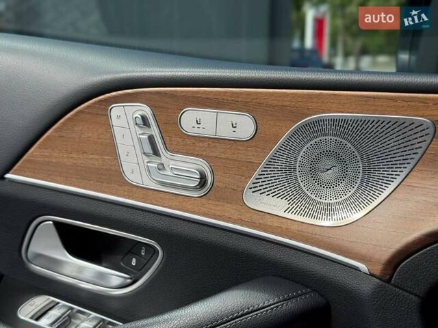 Серый Мерседес ГЛЕ-Класс, объемом двигателя 1.95 л и пробегом 67 тыс. км за 71800 $, фото 50 на Automoto.ua