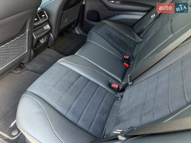 Серый Мерседес ГЛЕ-Класс, объемом двигателя 1.95 л и пробегом 67 тыс. км за 71800 $, фото 57 на Automoto.ua