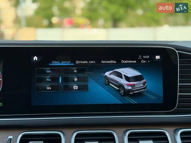Серый Мерседес ГЛЕ-Класс, объемом двигателя 1.95 л и пробегом 67 тыс. км за 71800 $, фото 78 на Automoto.ua