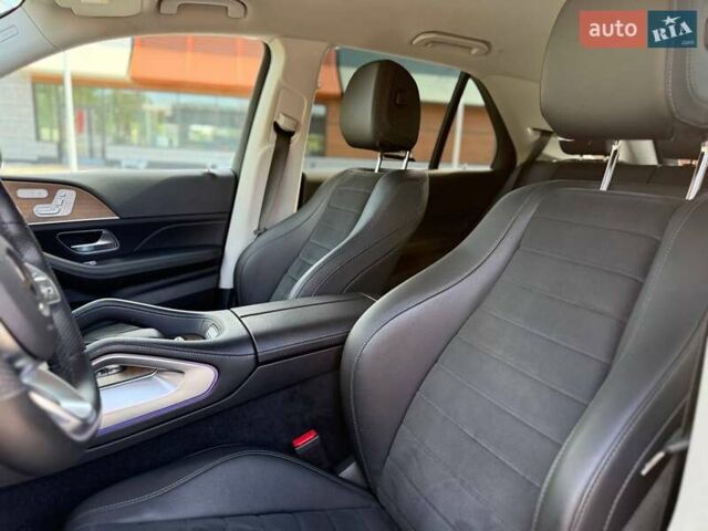 Серый Мерседес ГЛЕ-Класс, объемом двигателя 1.95 л и пробегом 67 тыс. км за 71800 $, фото 53 на Automoto.ua