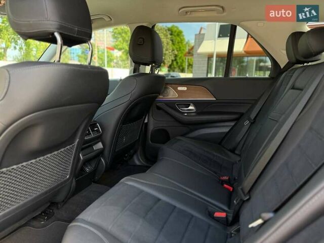 Серый Мерседес ГЛЕ-Класс, объемом двигателя 1.95 л и пробегом 67 тыс. км за 71800 $, фото 54 на Automoto.ua