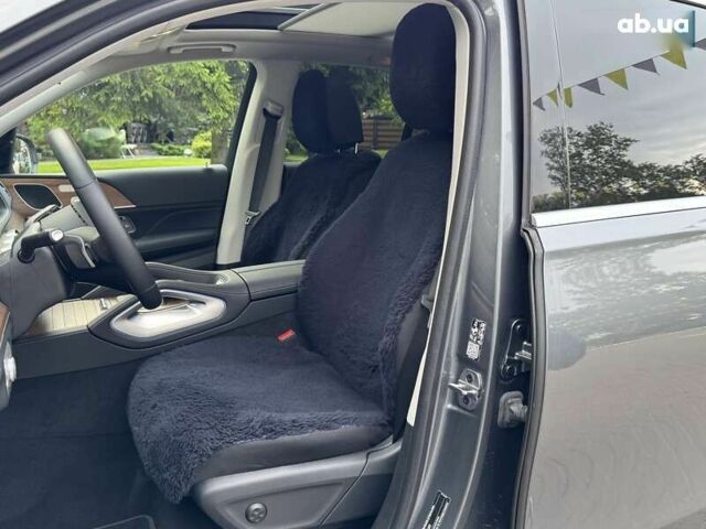 Серый Мерседес ГЛЕ-Класс, объемом двигателя 2 л и пробегом 11 тыс. км за 103000 $, фото 4 на Automoto.ua