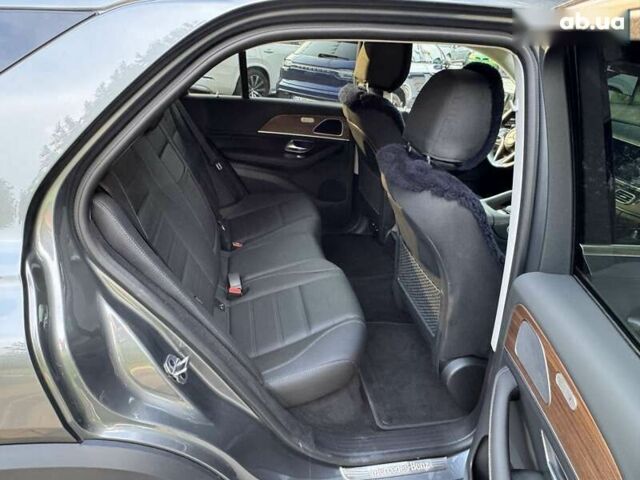 Серый Мерседес ГЛЕ-Класс, объемом двигателя 2 л и пробегом 11 тыс. км за 103000 $, фото 26 на Automoto.ua