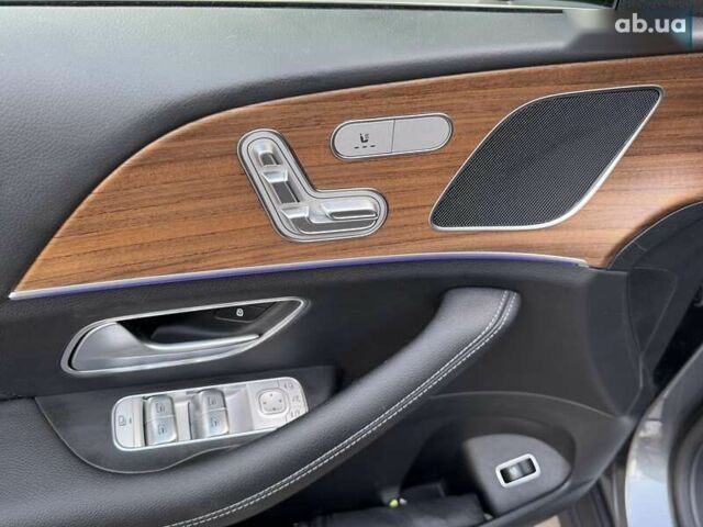 Серый Мерседес ГЛЕ-Класс, объемом двигателя 2 л и пробегом 11 тыс. км за 103000 $, фото 18 на Automoto.ua