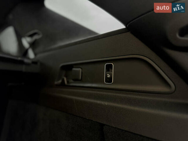 Серый Мерседес ГЛЕ-Класс, объемом двигателя 3.98 л и пробегом 27 тыс. км за 152000 $, фото 35 на Automoto.ua
