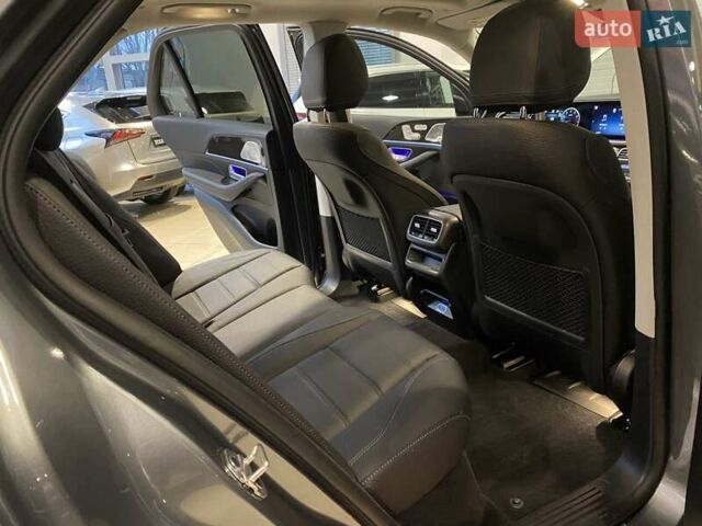 Сірий Мерседес ГЛЕ-Клас, об'ємом двигуна 3.98 л та пробігом 16 тис. км за 105000 $, фото 46 на Automoto.ua