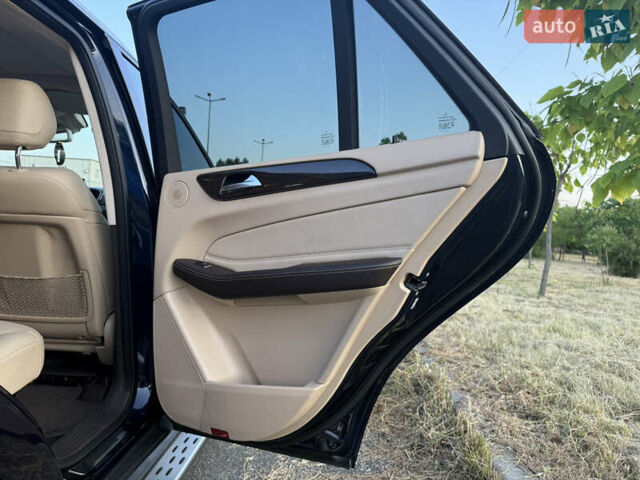 Синий Мерседес ГЛЕ-Класс, объемом двигателя 3.5 л и пробегом 85 тыс. км за 28500 $, фото 13 на Automoto.ua