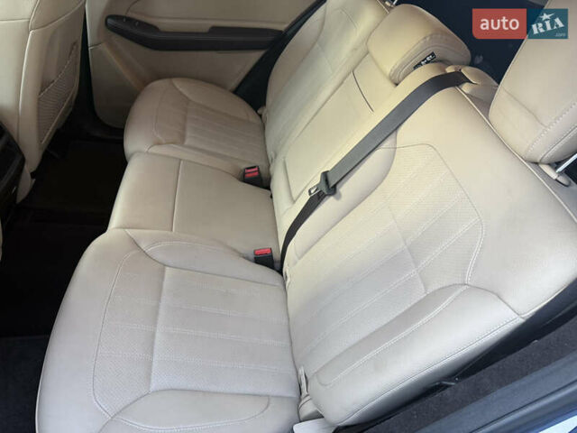 Синий Мерседес ГЛЕ-Класс, объемом двигателя 3.5 л и пробегом 85 тыс. км за 28500 $, фото 56 на Automoto.ua