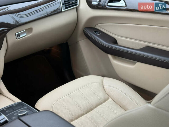 Синий Мерседес ГЛЕ-Класс, объемом двигателя 3.5 л и пробегом 85 тыс. км за 28500 $, фото 61 на Automoto.ua