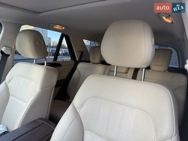 Синий Мерседес ГЛЕ-Класс, объемом двигателя 3.5 л и пробегом 85 тыс. км за 28500 $, фото 43 на Automoto.ua