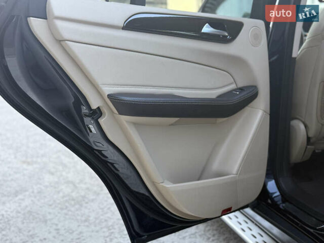 Синий Мерседес ГЛЕ-Класс, объемом двигателя 3.5 л и пробегом 85 тыс. км за 28500 $, фото 55 на Automoto.ua