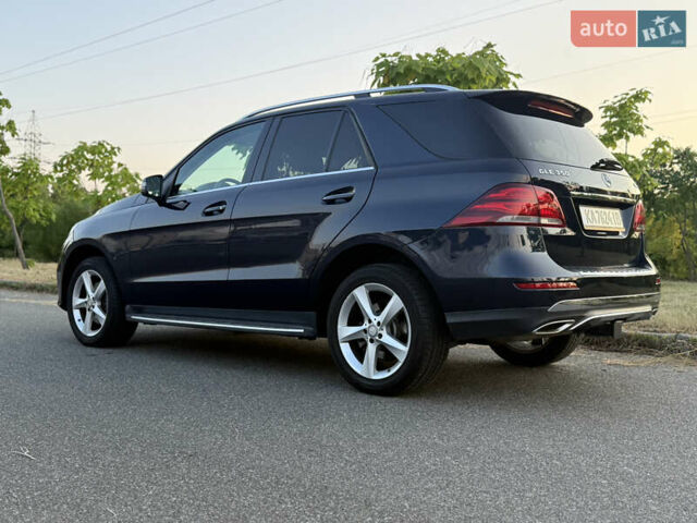 Синий Мерседес ГЛЕ-Класс, объемом двигателя 3.5 л и пробегом 85 тыс. км за 28500 $, фото 2 на Automoto.ua