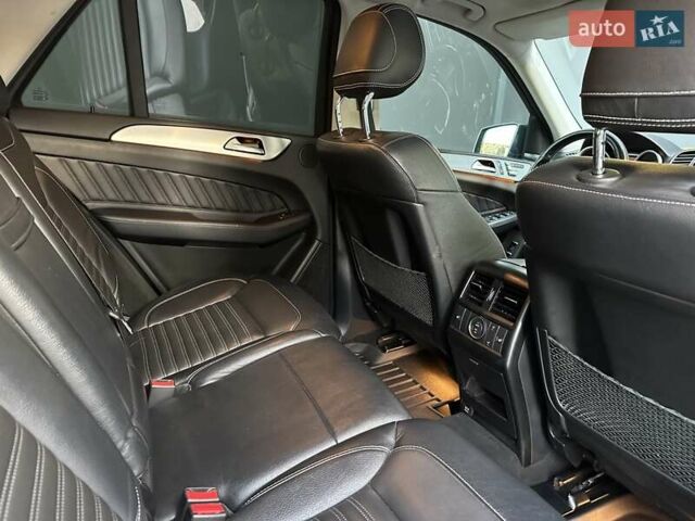 Синій Мерседес ГЛЕ-Клас, об'ємом двигуна 3 л та пробігом 170 тис. км за 29850 $, фото 75 на Automoto.ua