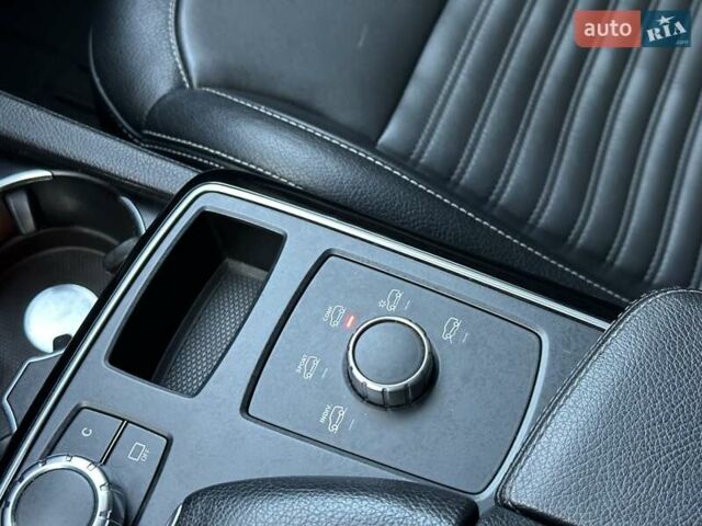Синій Мерседес ГЛЕ-Клас, об'ємом двигуна 3 л та пробігом 170 тис. км за 29850 $, фото 113 на Automoto.ua