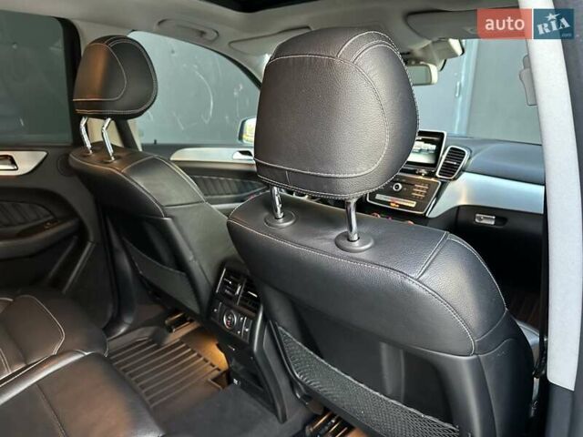 Синій Мерседес ГЛЕ-Клас, об'ємом двигуна 3 л та пробігом 170 тис. км за 29850 $, фото 69 на Automoto.ua