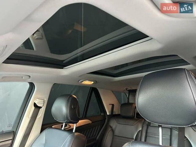 Синій Мерседес ГЛЕ-Клас, об'ємом двигуна 3 л та пробігом 170 тис. км за 29850 $, фото 79 на Automoto.ua