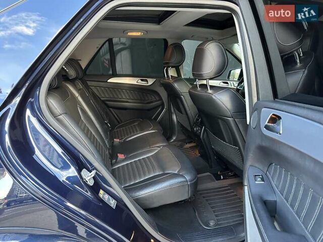 Синій Мерседес ГЛЕ-Клас, об'ємом двигуна 3 л та пробігом 170 тис. км за 29850 $, фото 65 на Automoto.ua