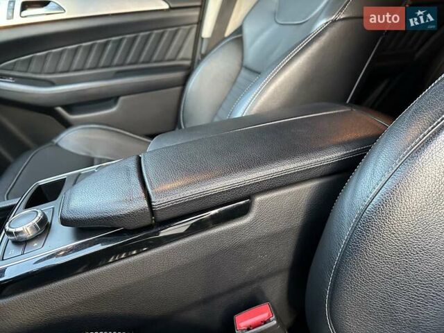 Синій Мерседес ГЛЕ-Клас, об'ємом двигуна 3 л та пробігом 170 тис. км за 29850 $, фото 80 на Automoto.ua