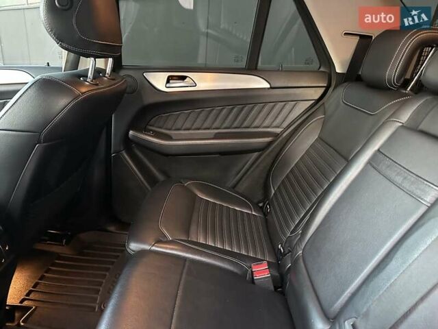 Синій Мерседес ГЛЕ-Клас, об'ємом двигуна 3 л та пробігом 170 тис. км за 29850 $, фото 93 на Automoto.ua
