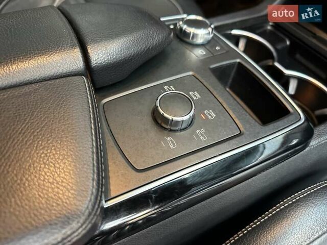 Синій Мерседес ГЛЕ-Клас, об'ємом двигуна 3 л та пробігом 170 тис. км за 29850 $, фото 64 на Automoto.ua