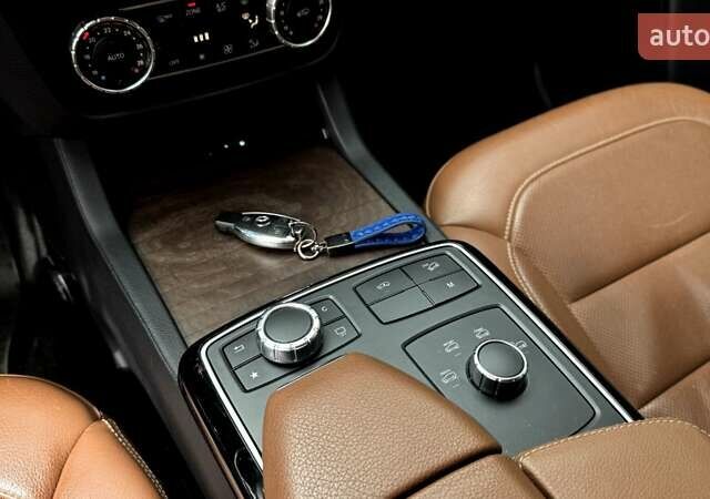 Синий Мерседес ГЛЕ-Класс, объемом двигателя 2.99 л и пробегом 118 тыс. км за 45000 $, фото 17 на Automoto.ua