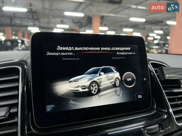 Синий Мерседес ГЛЕ-Класс, объемом двигателя 3 л и пробегом 144 тыс. км за 27800 $, фото 47 на Automoto.ua