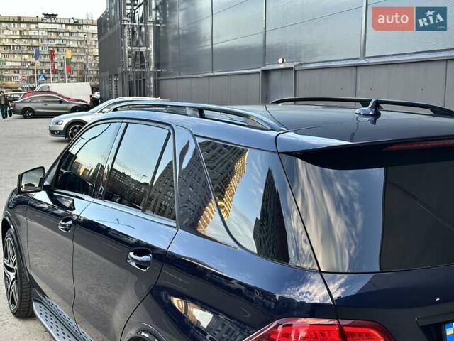 Синій Мерседес ГЛЕ-Клас, об'ємом двигуна 3 л та пробігом 170 тис. км за 29850 $, фото 15 на Automoto.ua