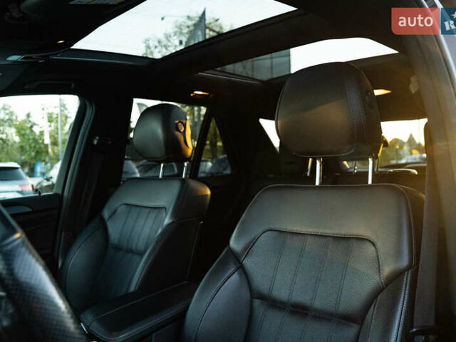 Синий Мерседес ГЛЕ-Класс, объемом двигателя 3 л и пробегом 154 тыс. км за 31700 $, фото 37 на Automoto.ua