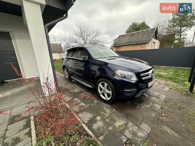 Синий Мерседес ГЛЕ-Класс, объемом двигателя 3.5 л и пробегом 169 тыс. км за 31000 $, фото 2 на Automoto.ua