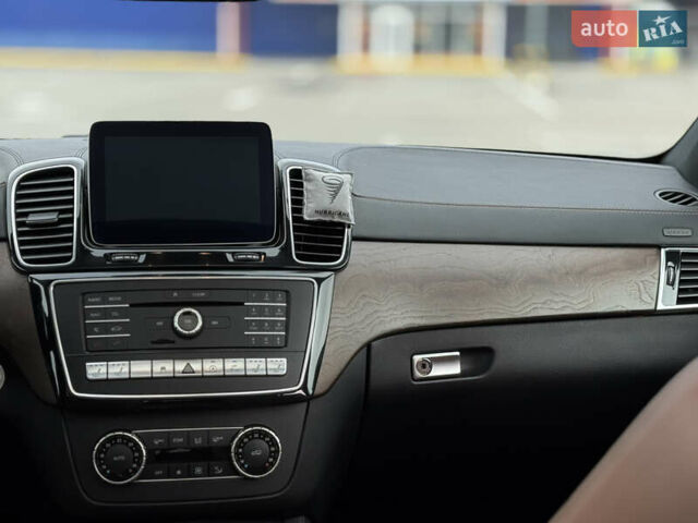 Синий Мерседес ГЛЕ-Класс, объемом двигателя 3 л и пробегом 270 тыс. км за 39999 $, фото 21 на Automoto.ua