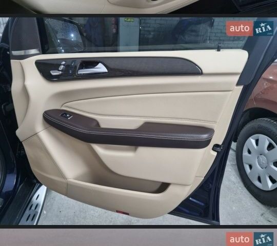 Синий Мерседес ГЛЕ-Класс, объемом двигателя 3 л и пробегом 135 тыс. км за 36999 $, фото 6 на Automoto.ua