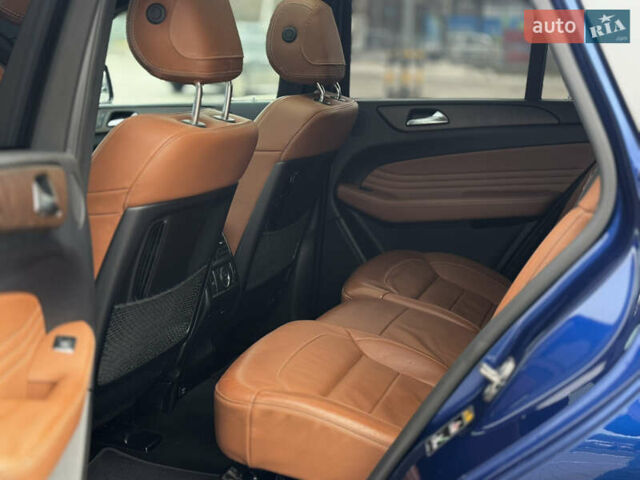 Синий Мерседес ГЛЕ-Класс, объемом двигателя 3 л и пробегом 270 тыс. км за 39999 $, фото 14 на Automoto.ua