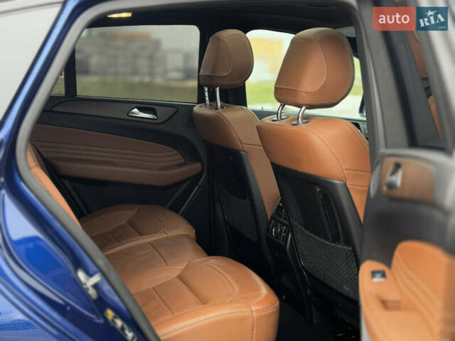 Синий Мерседес ГЛЕ-Класс, объемом двигателя 3 л и пробегом 270 тыс. км за 39999 $, фото 17 на Automoto.ua