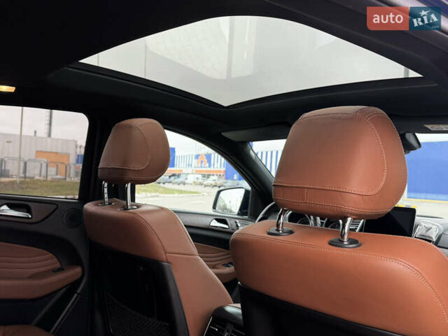 Синий Мерседес ГЛЕ-Класс, объемом двигателя 3 л и пробегом 270 тыс. км за 39999 $, фото 19 на Automoto.ua