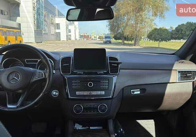 Мерседес ГЛЕ-Класс 2018 в Киеве на Automoto.ua Синий Мерседес ГЛЕ-Класс, объемом двигателя 2.14 л и пробегом 178 тыс. км за 29900 $, фото 13 на Automoto.ua