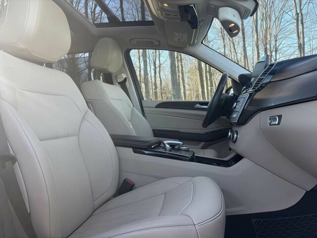 Синий Мерседес ГЛЕ-Класс, объемом двигателя 3.5 л и пробегом 30 тыс. км за 12700 $, фото 13 на Automoto.ua