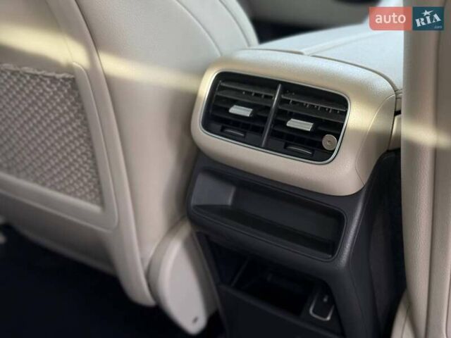 Синій Мерседес ГЛЕ-Клас, об'ємом двигуна 3 л та пробігом 43 тис. км за 55999 $, фото 40 на Automoto.ua