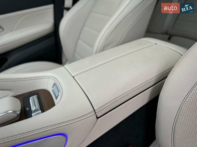 Синий Мерседес ГЛЕ-Класс, объемом двигателя 1.99 л и пробегом 53 тыс. км за 82999 $, фото 48 на Automoto.ua