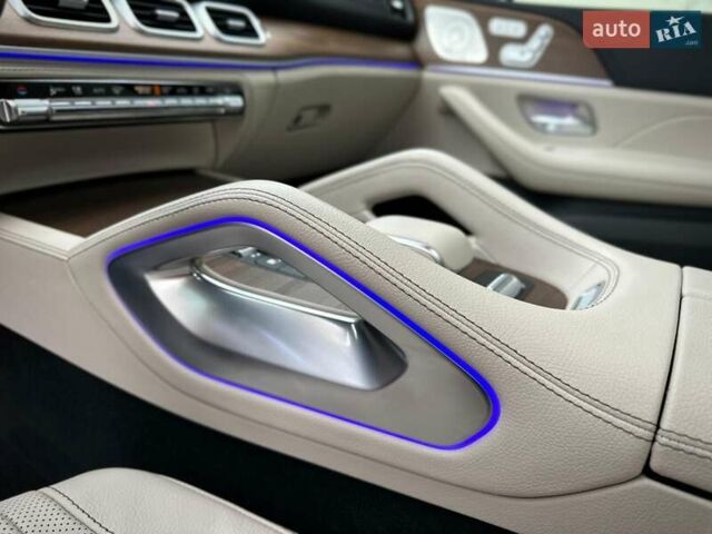 Синий Мерседес ГЛЕ-Класс, объемом двигателя 1.99 л и пробегом 53 тыс. км за 82999 $, фото 42 на Automoto.ua