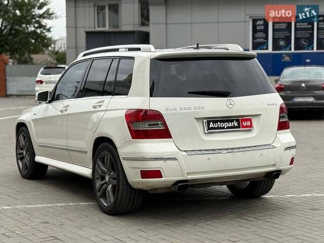 Мерседес ГЛК-Класс 2008 в Одессе на Automoto.ua Белый Мерседес ГЛК-Класс, объемом двигателя 3 л и пробегом 290 тыс. км за 12190 $, фото 5 на Automoto.ua